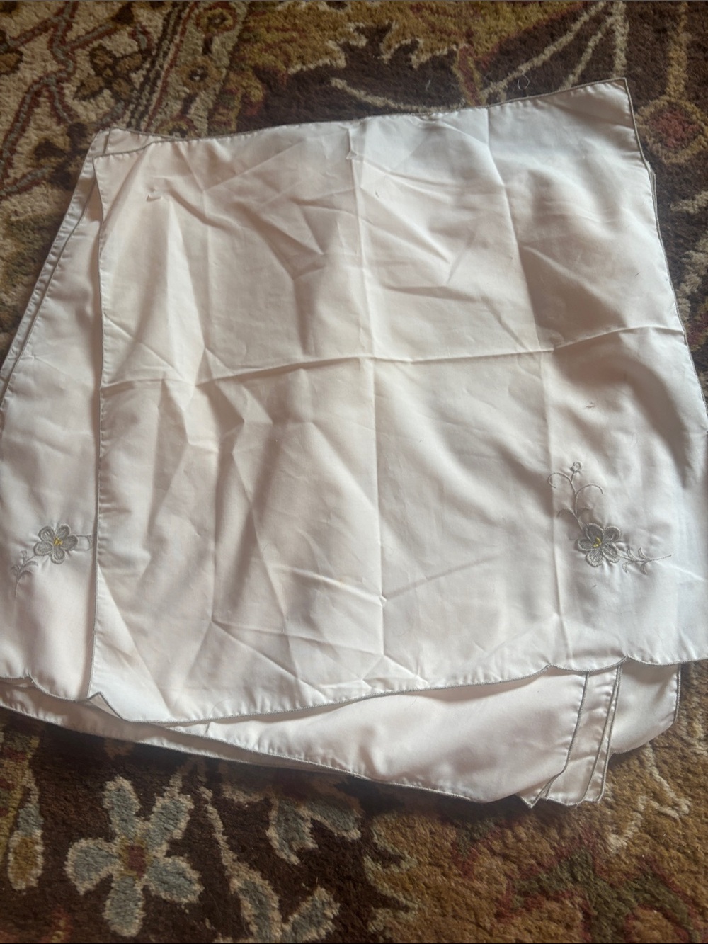 Lot of 8 vintage embroidered napkins